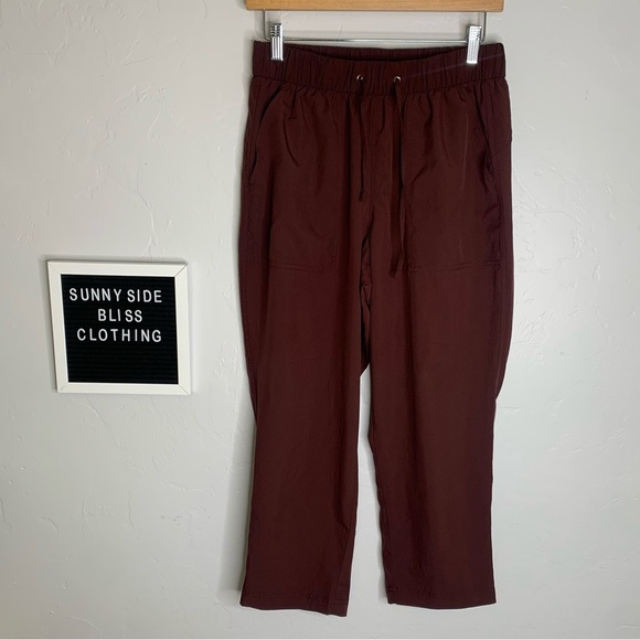 Old Navy Marron Stretch Tech Pants Medium - Picture 1 of 13